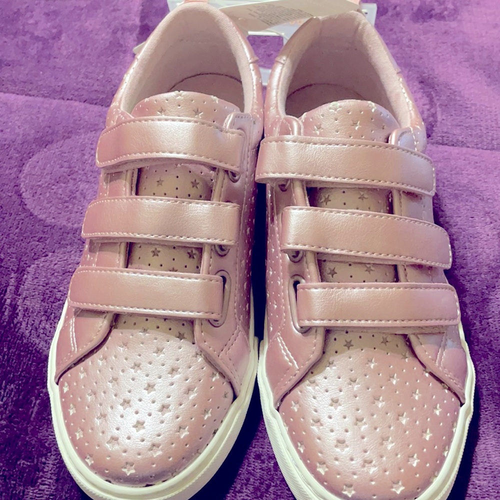 Gymboree girl tennis shoes size 4 (big girl)